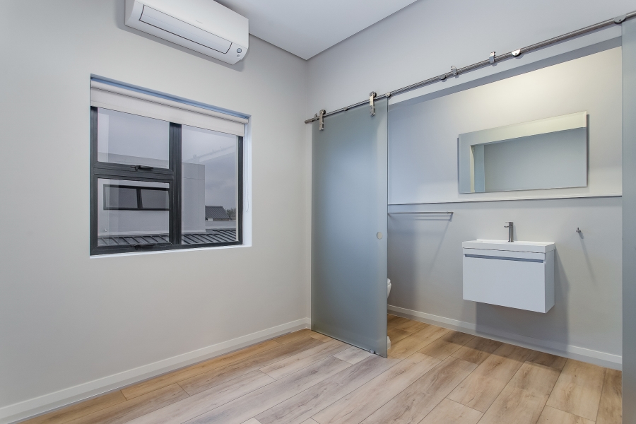 3 Bedroom Property for Sale in Lemoenkloof Western Cape